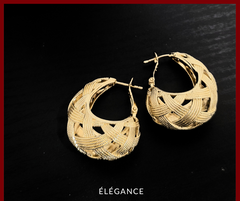 grosse boucle d'oreille dorée_boucles d'oreille dorées_boucle oreille dorée_boucles d'oreilles pendantes originales_boucles d'oreilles pendantes_boucles d'oreilles tendance_elegance bijoux_boucles d'oreilles pendantes, boucles d'oreilles géométriques, boucles d'oreilles ovales, bijoux pour femmes, boucles d'oreilles en fer, accessoires de mode, boucles d'oreilles originales, bijoux tendance, idée cadeau bijoux, boucles d'oreilles légères